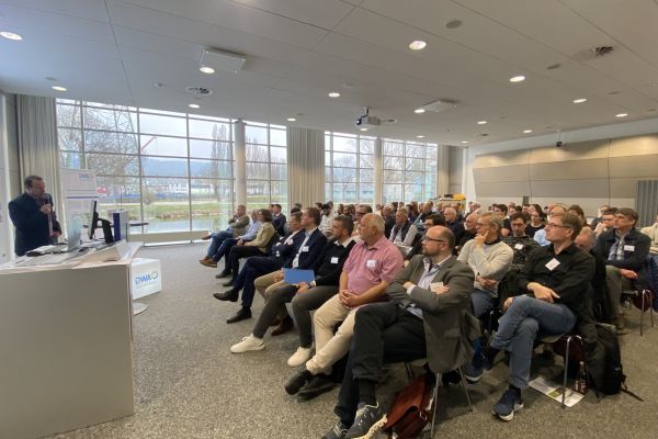 Teilnehmer des Gewässerdialogs "Starkregenereignisse Sommer 2024 - was lernen wir daraus?" am 26.03.2025 in Altbach/Deizisau