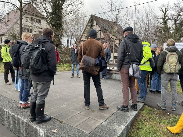 esichtigung der seit 2020 umgesetzten Maßnahmen zum naturnahen Ausbau der Echaz und zum Hochwasserschutz im Stadtteil Betzingen